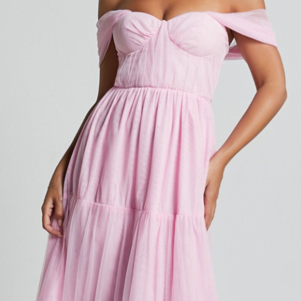 NWT Showpo Ontario Off Shoulder Corset Bodice Tulle Dress in Ballet Pink